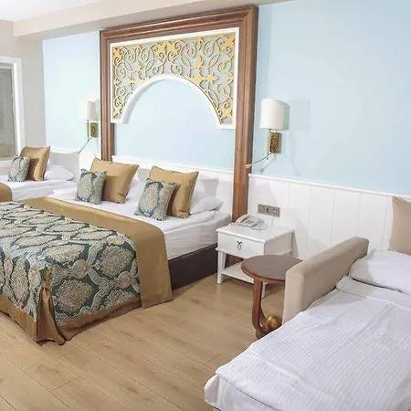 J'adore Deluxe & Hotel 5*