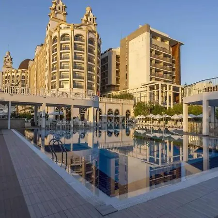 Hotel J'Adore Deluxe Hotel & Spa
